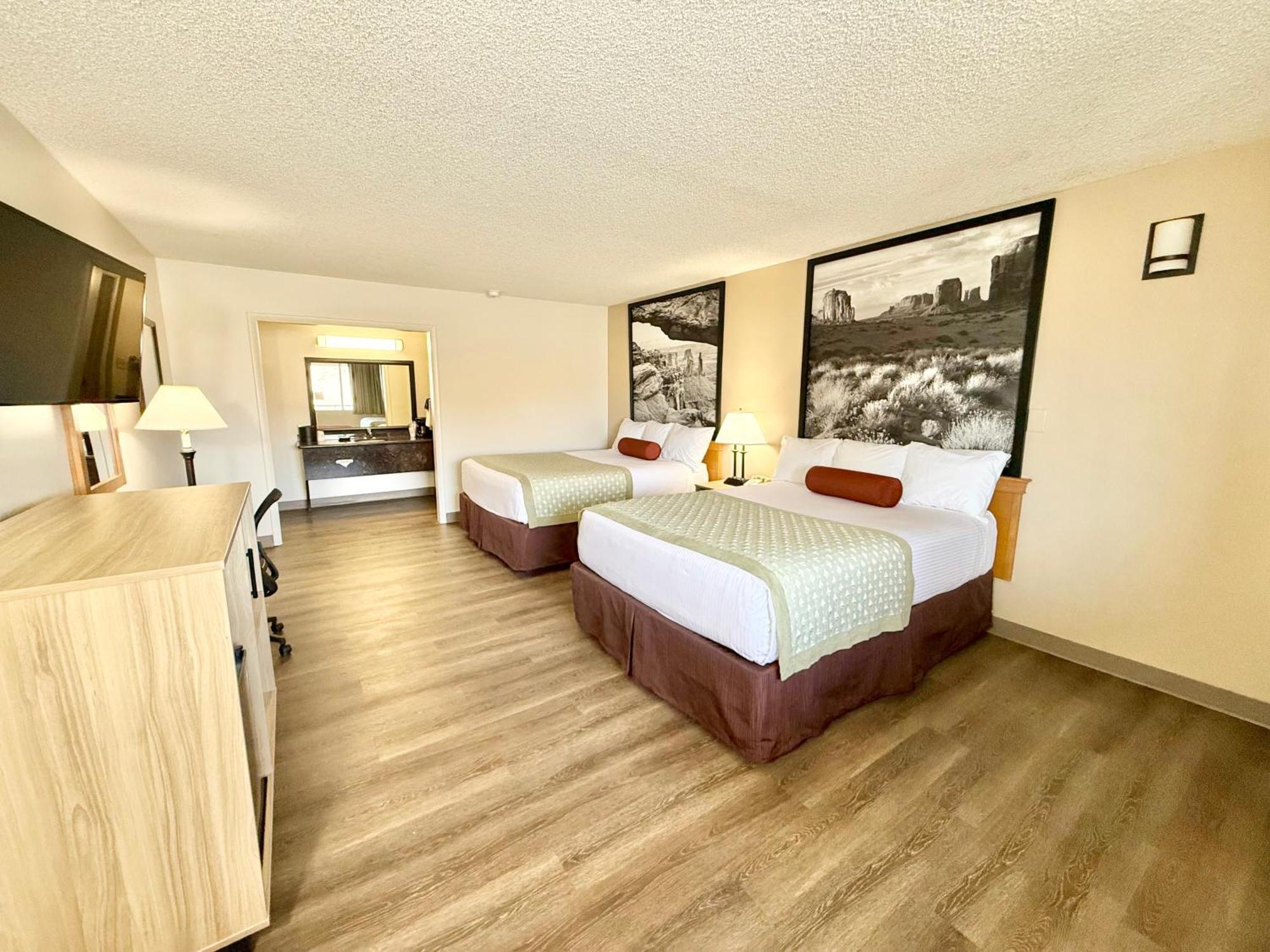 Super 8 By Wyndham Salina/Scenic Hills Area Ξενοδοχείο Εξωτερικό φωτογραφία