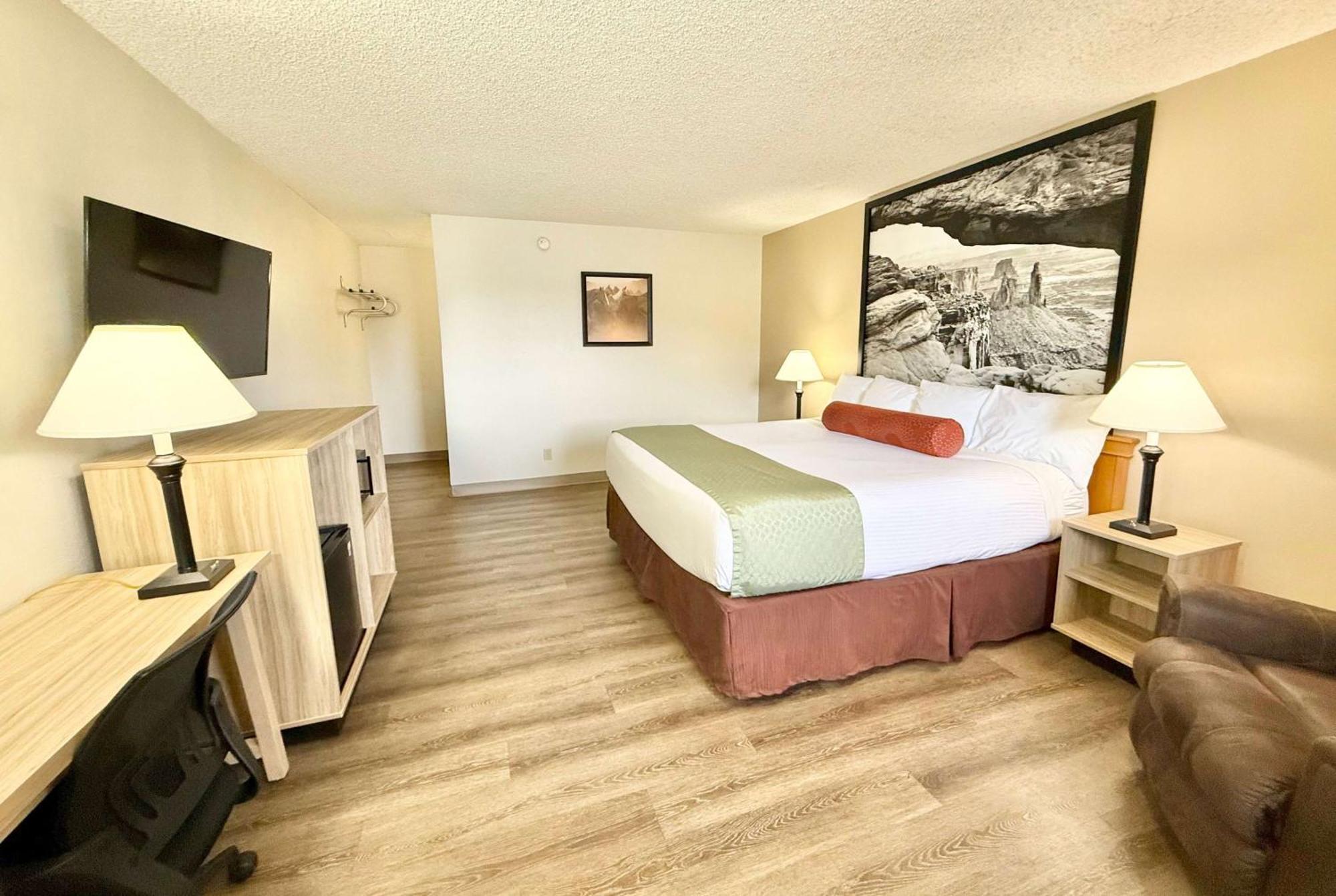 Super 8 By Wyndham Salina/Scenic Hills Area Ξενοδοχείο Εξωτερικό φωτογραφία